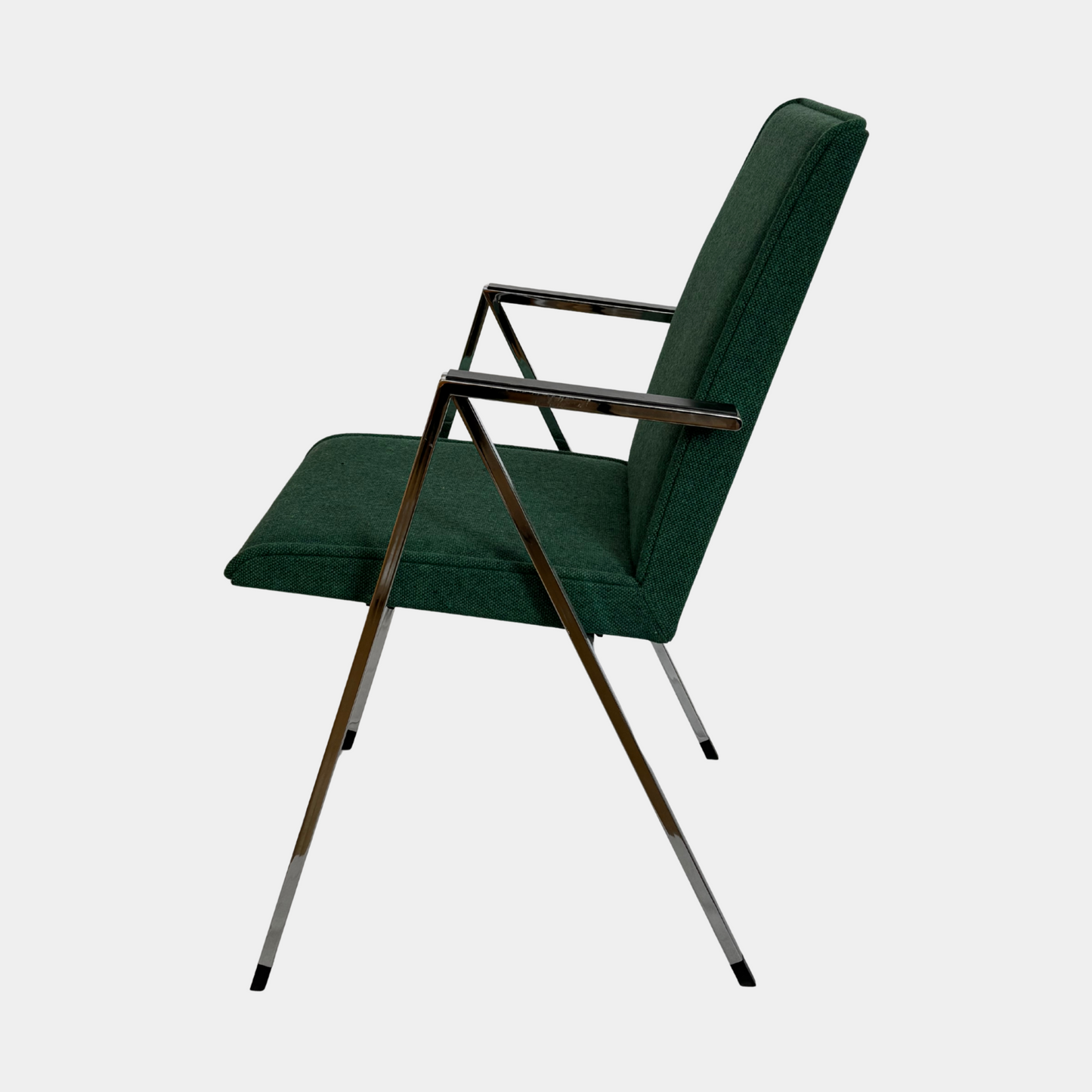 Vihreä kromijalkainen nojatuoli