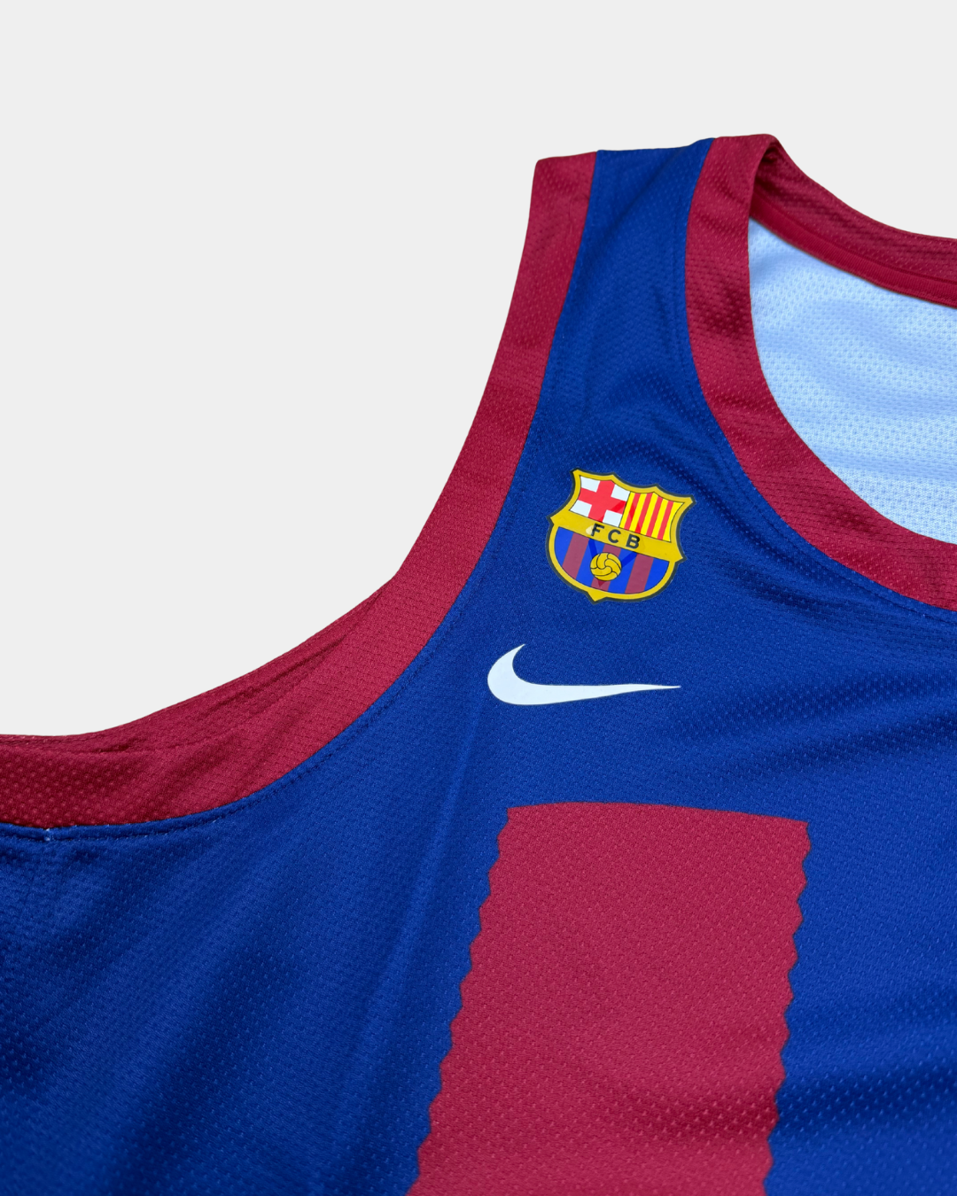Nike FC Barcelona koripallotrikoo – koko L, uusi