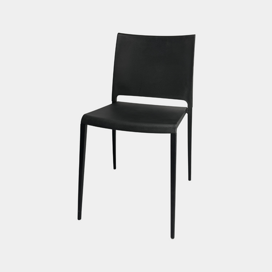 Pedrali Mya 700 -tuoli, musta